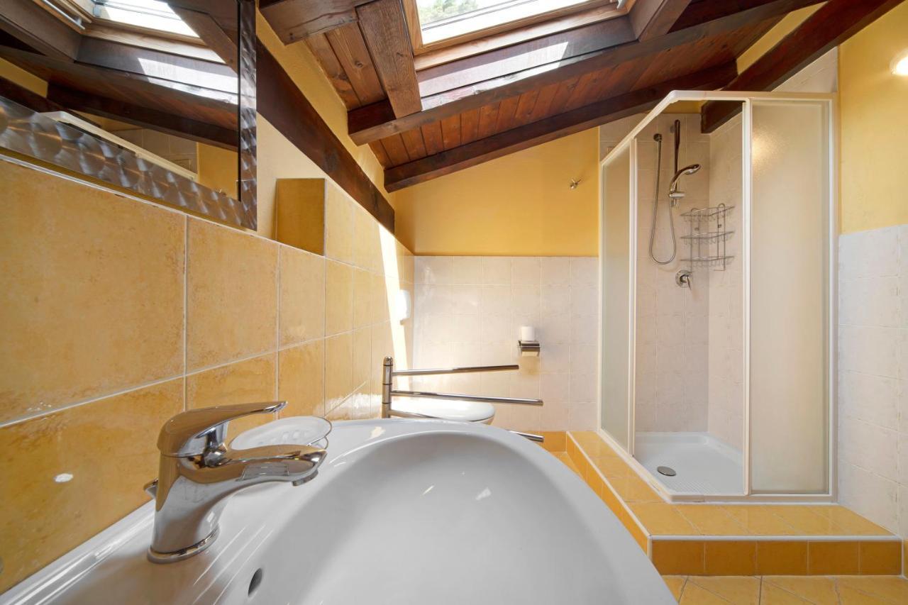 Luxury Country House Domaso Bagian luar foto